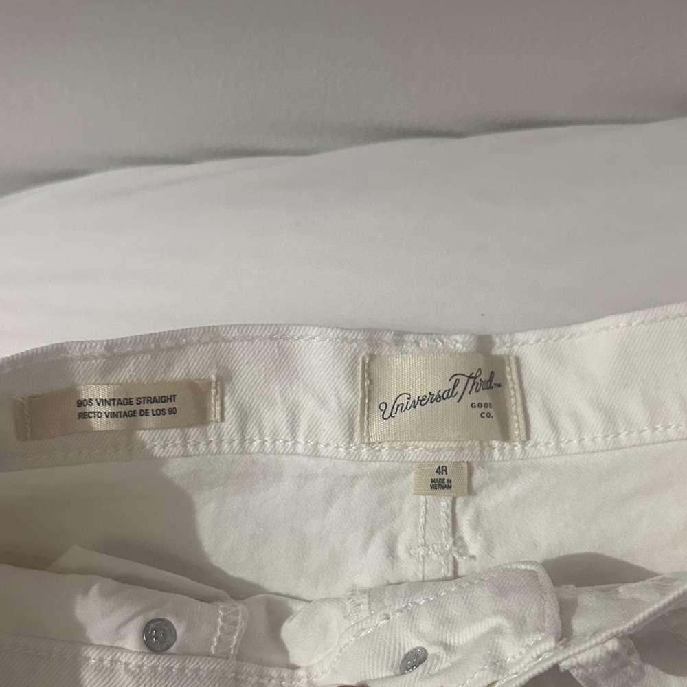 Universal Thread Cream Vintage Straight Jeans